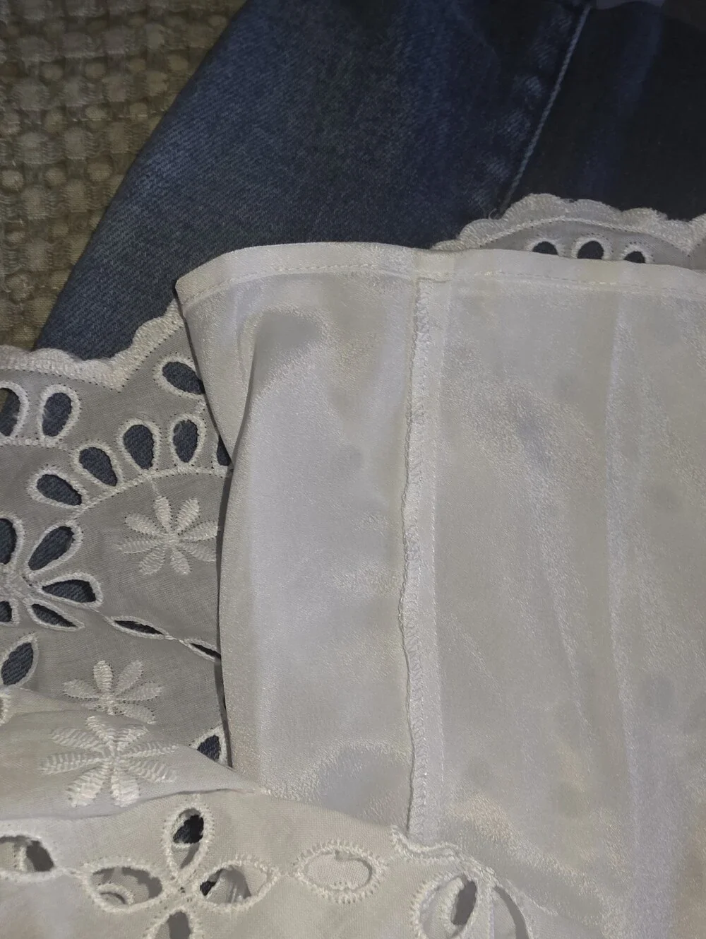 J Crew Eylet Full Lined White Lace Midi Skirt Size 14 - Picture 9 of 14